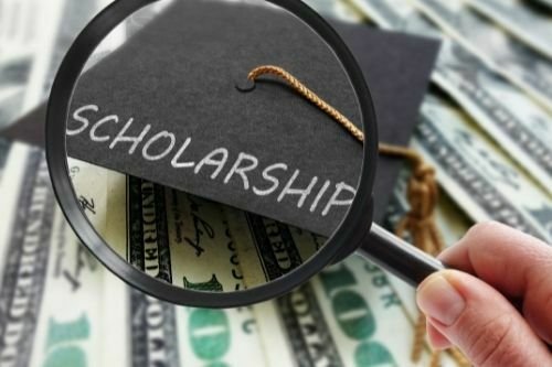 Scholarships within the Czech Republic | Prime 7 scholarships to use for!